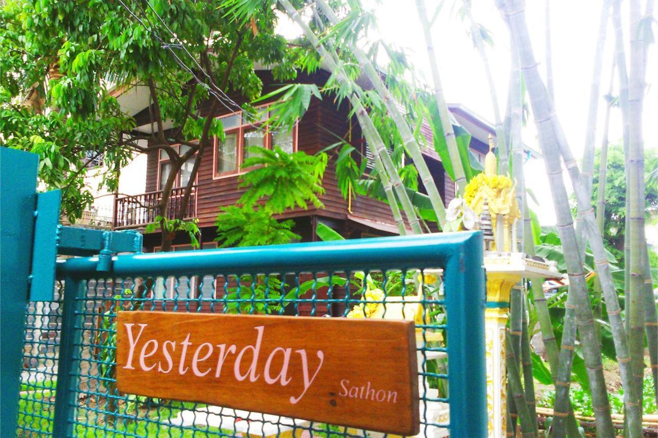 Yesterday Sathon Bangkok Bagian luar foto